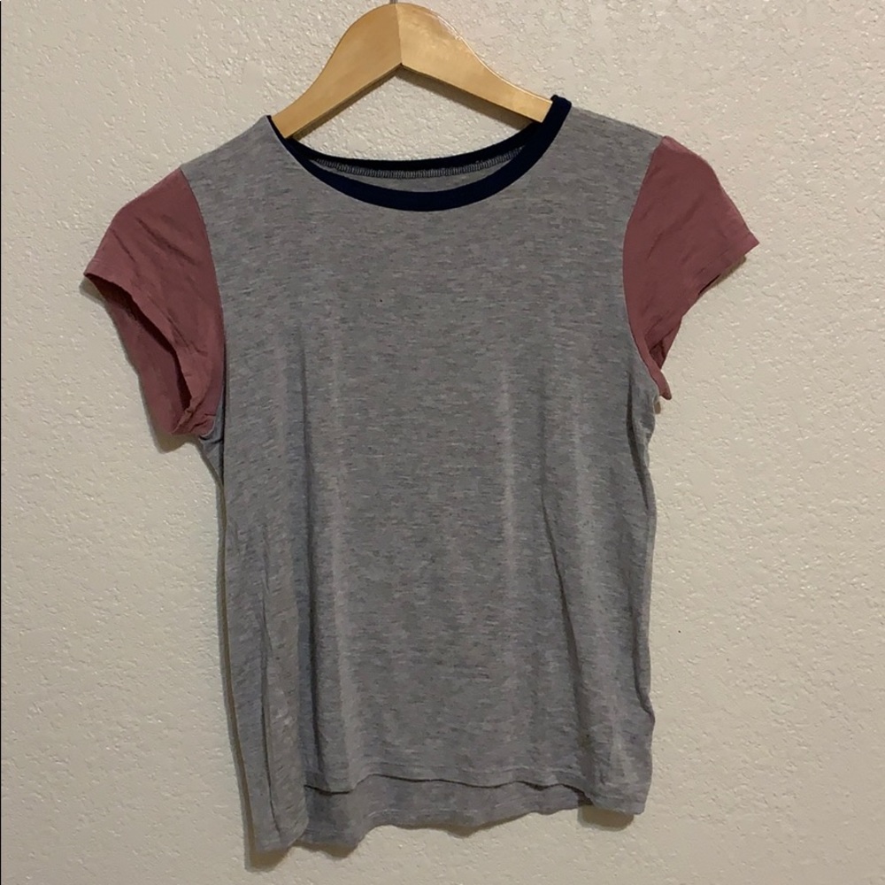 Short sleeve top